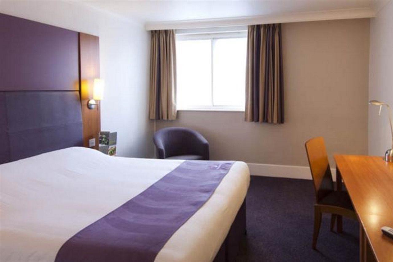 Premier Inn Premier Inn Веймут Екстер'єр фото